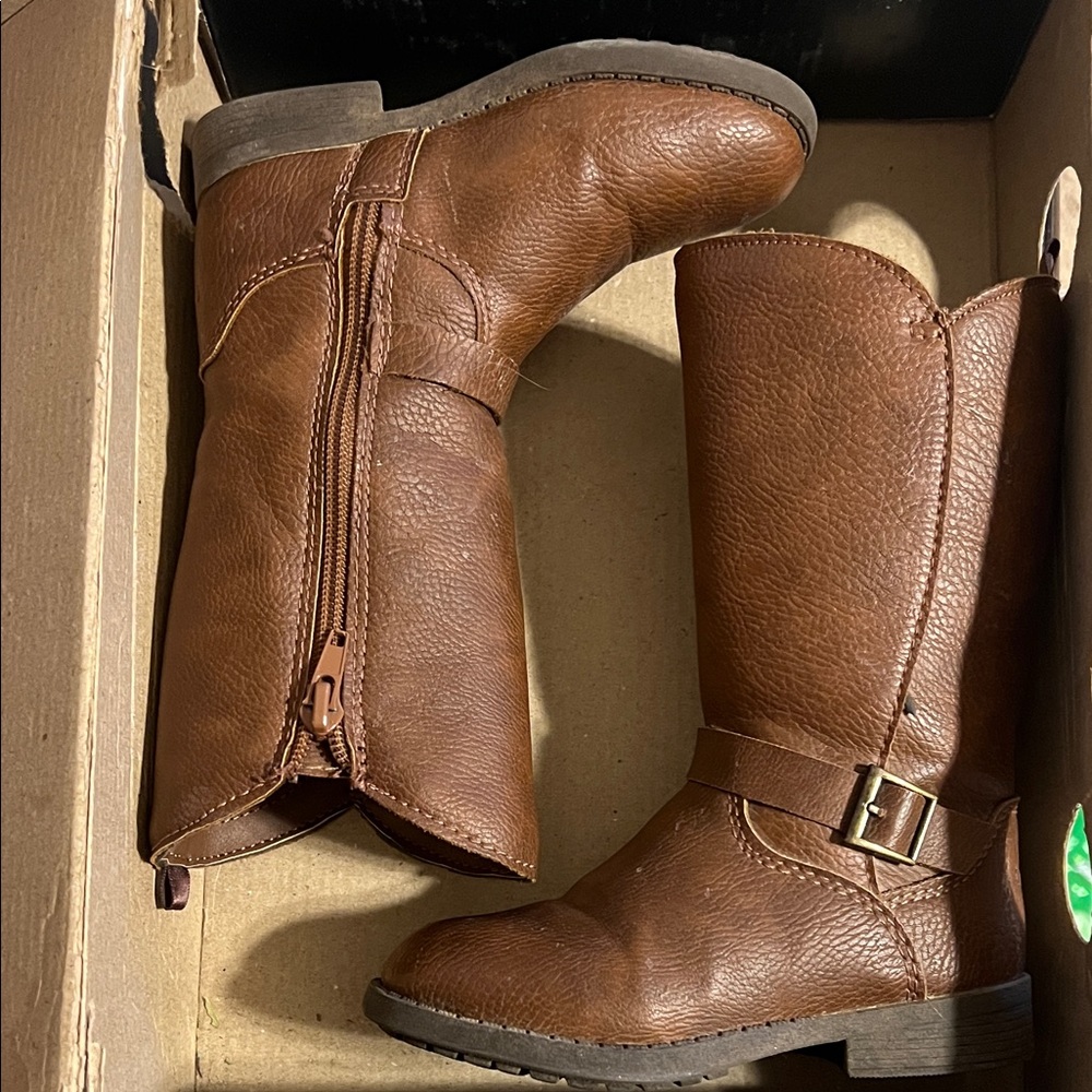 Like New Oshkosh kids Boots